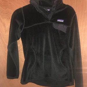 Black Patagonia Pullover